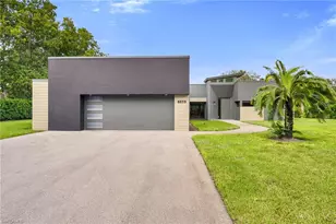 6659 Livingston Woods Ln, Naples, FL 34109 - Photo 2