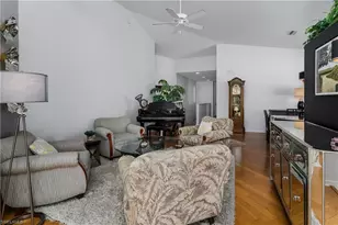 640 Lalique Cir, Naples, FL 34119 - Photo 10