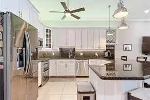 4411 Pine Ridge Rd, Naples, FL 34119 - Photo 14