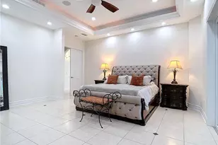 4411 Pine Ridge Rd, Naples, FL 34119 - Photo 26