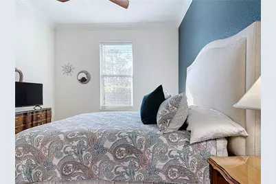 4411 Pine Ridge Rd, Naples, FL 34119 - Photo 24