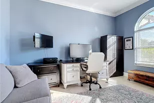 4411 Pine Ridge Rd, Naples, FL 34119 - Photo 10