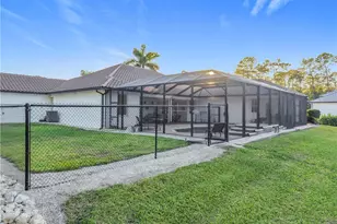 4411 Pine Ridge Rd, Naples, FL 34119 - Photo 38