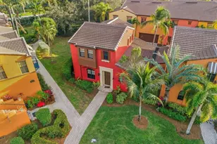 9138 Chula Vista St, Naples, FL 34113 - Photo 4