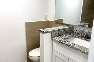 585 14th St N, Naples, FL 34102 - Photo 16