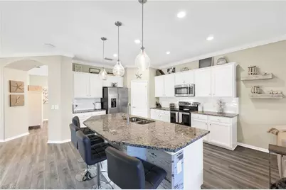 1526 Marton Ct, Naples, FL 34113 - Photo 4