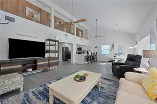 27218 Barefoot Ln, Bonita Springs, FL 34135 - Photo 4