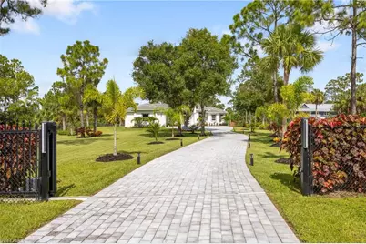 909 8th St SE, Naples, FL 34117 - Photo 2