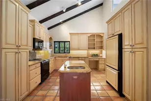 500 Tierra Mar Ln E, Naples, FL 34108 - Photo 24