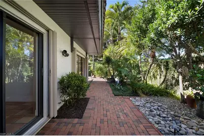 500 Tierra Mar Ln E, Naples, FL 34108 - Photo 14