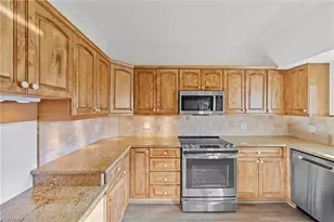 405 Arbor Lake Dr, Naples, FL 34110 - Photo 6