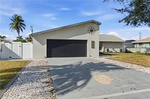 3612 SW 6th Pl, Cape Coral, FL 33914 - Photo 2