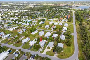 5 Henderson Dr, Naples, FL 34114 - Photo 12