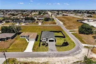 1219 NE 36th Ln, Cape Coral, FL 33909 - Photo 12