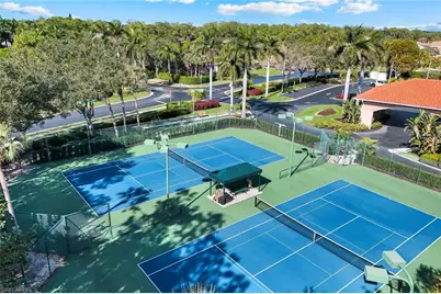 7755 Berkshire Pines Dr, Naples, FL 34104 - Photo 38