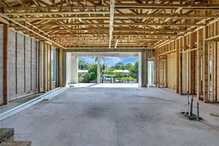 2750 Gulfview Dr, Naples, FL 34112 - Photo 6