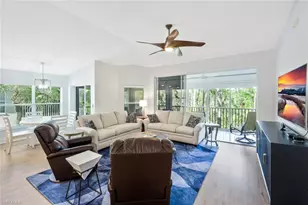 905 Carrick Bend Cir, Naples, FL 34110 - Photo 4