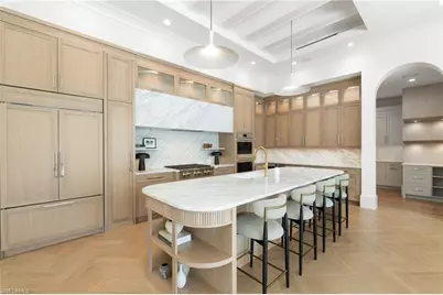 660 Wedge Dr, Naples, FL 34103 - Photo 4