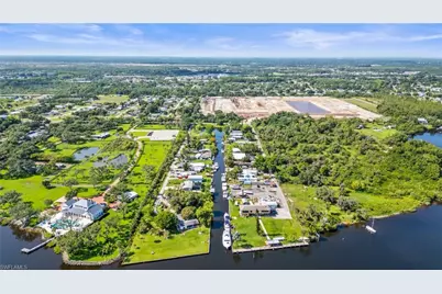 2228 Marina Park Dr, Fort Myers, FL 33905 - Photo 18