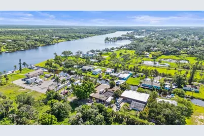 2228 Marina Park Dr, Fort Myers, FL 33905 - Photo 8