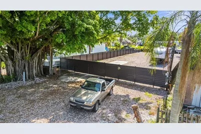 2228 Marina Park Dr, Fort Myers, FL 33905 - Photo 2