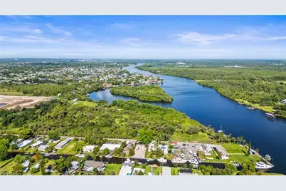 2228 Marina Park Dr, Fort Myers, FL 33905 - Photo 14