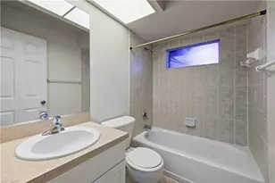 826 SE 5th Ct, Cape Coral, FL 33990 - Photo 12