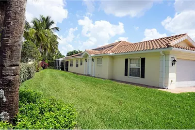 4194 Saint George Ln, Naples, FL 34119 - Photo 4