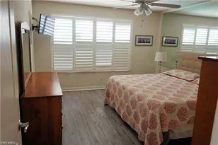 4194 St George Ln, Naples, FL 34119 - Photo 10