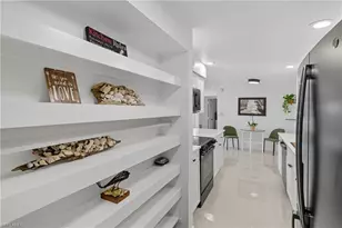 1280 Pine St, Naples, FL 34104 - Photo 34