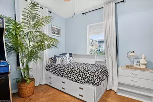 519 Roma Ct, Naples, FL 34110 - Photo 20