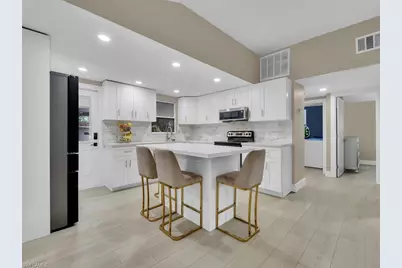 2180 Della Dr, Naples, FL 34117 - Photo 2