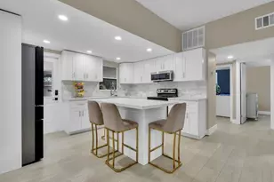 2180 Della Dr, Naples, FL 34117 - Photo 2