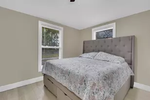 2180 Della Dr, Naples, FL 34117 - Photo 6