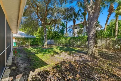 4854 Europa Dr, Naples, FL 34105 - Photo 28