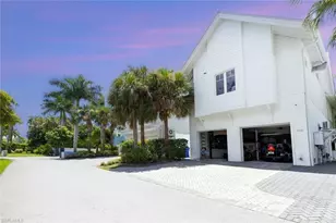 1021 6th St S, Naples, FL 34102 - Photo 40