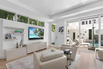 1021 6th St S, Naples, FL 34102 - Photo 8