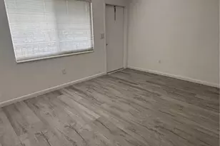 3250 10th St N, Naples, FL 34103 - Photo 2