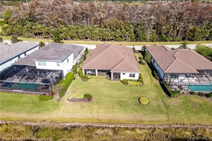 13644 Edgewater Trce Dr, Fort Myers, FL 33905 - Photo 6