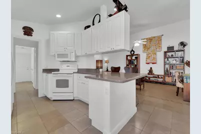 7892 Umberto Ct, Naples, FL 34114 - Photo 6