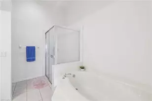 387 Melrose Pl, Naples, FL 34104 - Photo 14