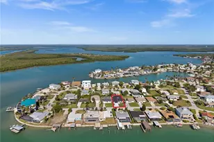 135 Tahiti Cir, Naples, FL 34113 - Photo 4