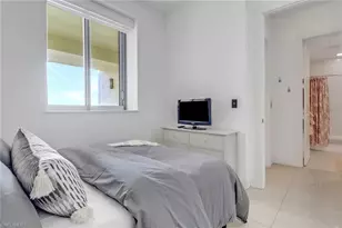 3000 Oasis Grand Blvd, Fort Myers, FL 33916 - Photo 20