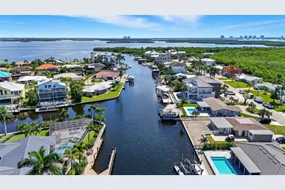 35 Fairview Blvd, Fort Myers Beach, FL 33931 - Photo 2