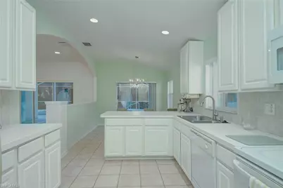 7809 Stratford Dr, Naples, FL 34104 - Photo 10