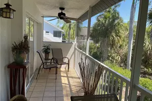 1095 Partridge Cir, Naples, FL 34104 - Photo 6