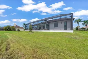 18018 Greenwood Dr, Naples, FL 34114 - Photo 40