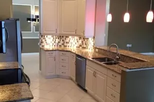 3200 Sundance Cir, Naples, FL 34109 - Photo 2