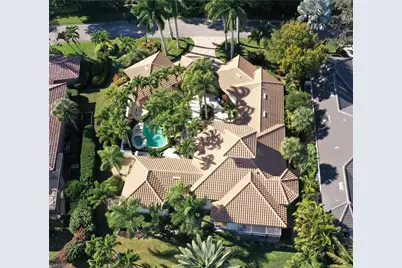 9264 Sweetgrass Way, Naples, FL 34108 - Photo 2