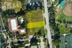 670 Park St, Naples, FL 34102 - Photo 1